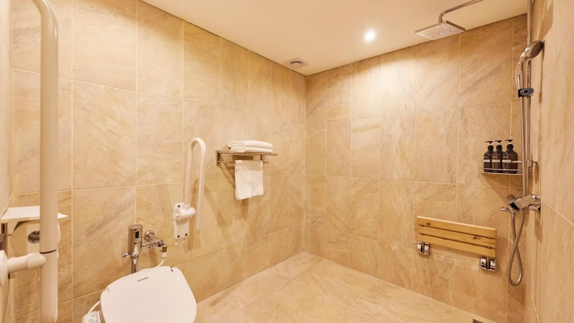 Hotel Uri& Soul 4*,